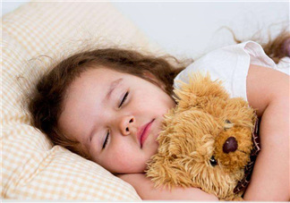 孩子在幼兒園受欺負(fù)怎么辦？孩子在幼兒園不合群怎么辦？