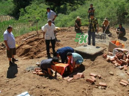 立秋可以下葬嗎？2017年閏月能不能下葬？