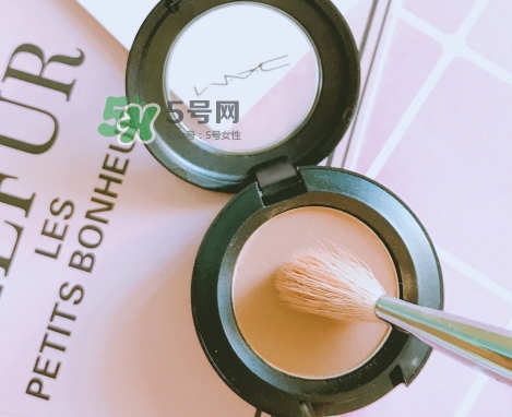 mac焦點(diǎn)小眼影怎么樣？mac時(shí)尚焦點(diǎn)小眼影好用嗎