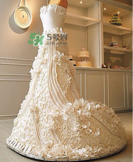 翻糖蛋糕怎么做？翻糖蛋糕是用什么做的