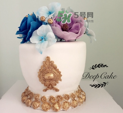 翻糖蛋糕怎么做？翻糖蛋糕是用什么做的