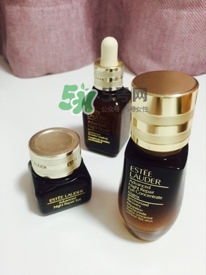 雅詩蘭黛小棕瓶精華怎么用效果最好 雅詩蘭黛小棕瓶精華用法 雅詩蘭黛小棕瓶精華怎么用效果最好 雅詩蘭黛小棕瓶精華用法