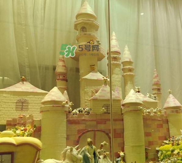 翻糖蛋糕師為什么那么火？翻糖蛋糕為何被稱為天價(jià)蛋糕