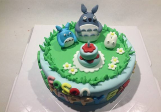 翻糖蛋糕好吃嗎？翻糖蛋糕能用戚風(fēng)蛋糕坯嗎