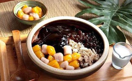 仙草凍是龜苓膏嗎？龜苓膏和仙草凍有什么區(qū)別