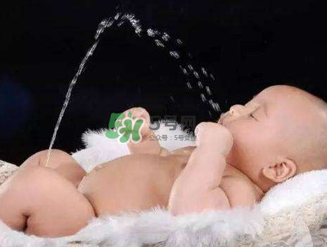 孩子尿床怎么去味？孩子尿床床墊怎么清理？