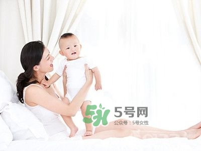 產(chǎn)后憂郁是這樣來的！這些話絕對別對新手媽媽說！