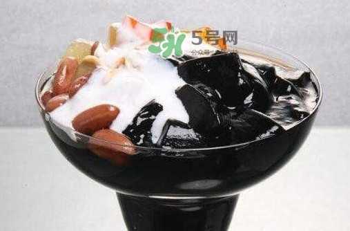 燒仙草是黑涼粉嗎？燒仙草和黑涼粉的區(qū)別