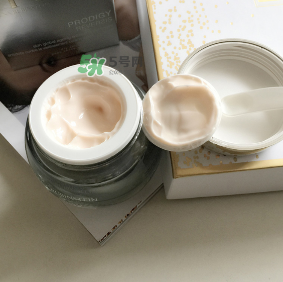 赫蓮娜至美溯顏菁華霜好用嗎？赫蓮娜至美溯顏菁華霜怎么樣？