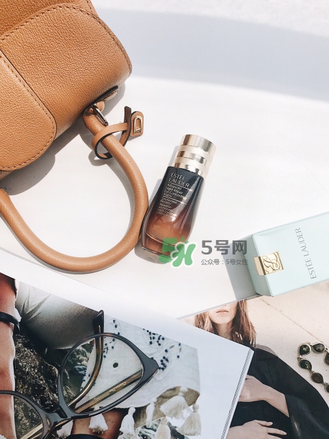 雅詩蘭黛小棕瓶密集修護(hù)眼精華怎么用 雅詩蘭黛小棕瓶密集修護(hù)眼精華怎么用