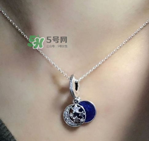 pandora復(fù)古夜空項(xiàng)鏈多少錢？潘多拉夜空項(xiàng)鏈專柜價(jià)格
