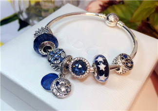 pandora復(fù)古夜空手鏈多少錢？潘多拉繁星夜空手鏈專柜價格