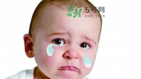 新手爸媽必看，七天教小嬰兒戒夜奶一覺到天亮