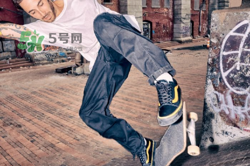 opening ceremony與vans聯(lián)名帆布鞋多少錢_哪幾款顏色？