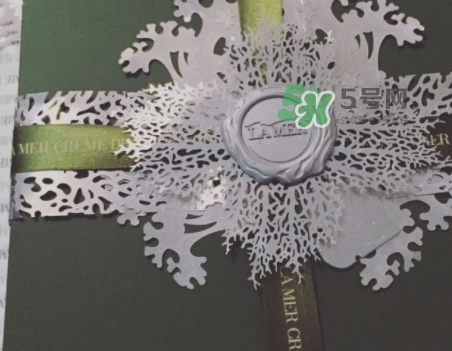 海藍之謎唇霜怎么用？海藍之謎修護唇霜使用方法