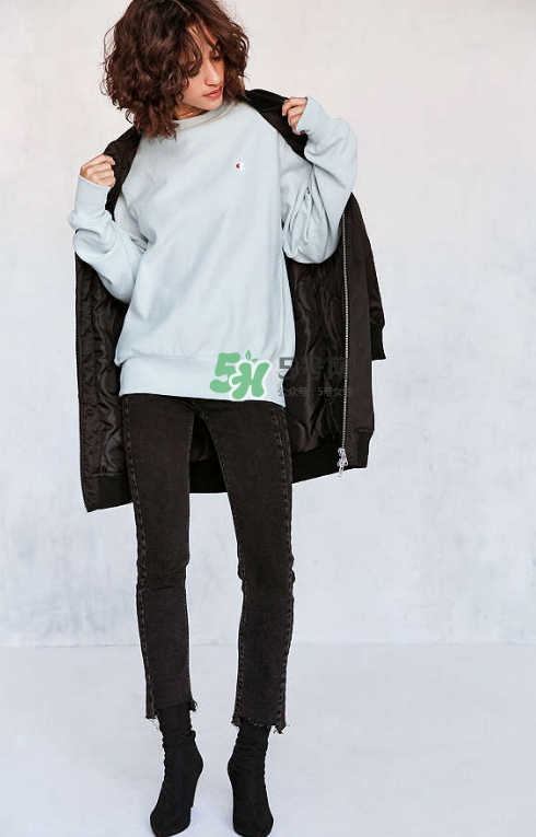 champion reverse weave套頭衫多少錢？champion糖果衛(wèi)衣價格