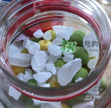 自制青梅酒的做法 青梅酒泡多久可以喝？