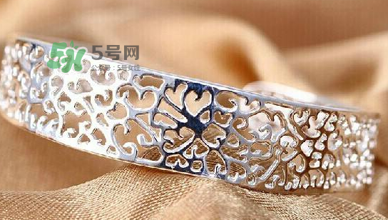 銀首飾可以以舊換新嗎？銀首飾以舊換新折舊費(fèi)多少？