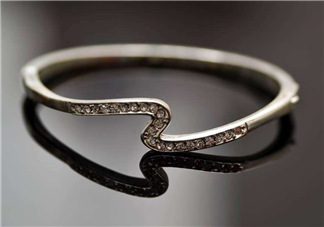 銀首飾可以以舊換新嗎？銀首飾以舊換新折舊費(fèi)多少？