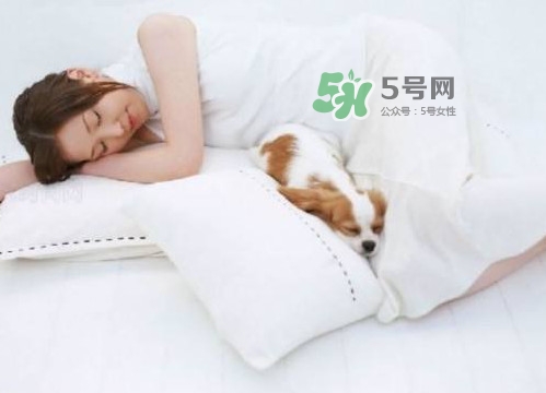 做夢(mèng)是睡眠好還是不好？做夢(mèng)是不是都是相反的