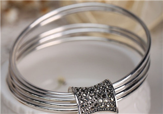 銀手鐲可以去濕氣嗎？銀手鐲能祛濕嗎？