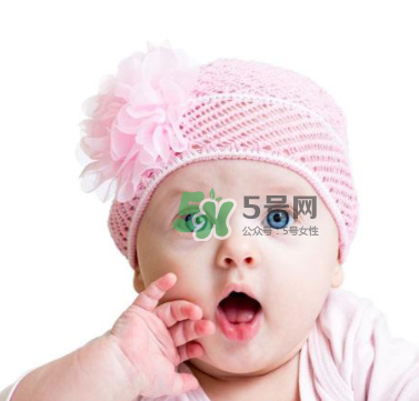 立秋后寶寶要穿什么衣服？立秋后寶寶要穿襪子嗎？