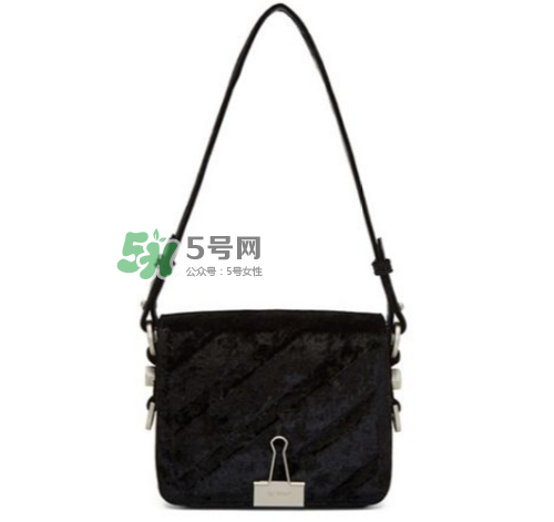 off white夾子包絲絨款多少錢？off white夾子包絲絨版專柜價格