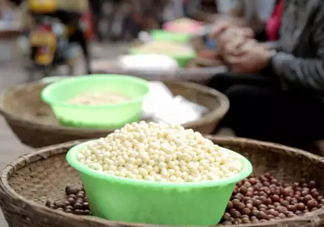 雞頭米是蓮子嗎？雞頭米是薏米嗎