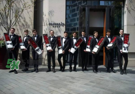 2017七夕禮盒roseonly多少錢？roseonly巨型玫瑰禮盒多少錢？