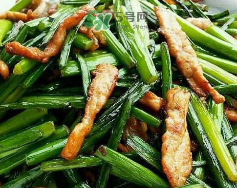 吃韭菜苔回奶嗎？韭菜苔和蒜苗是一回事嗎