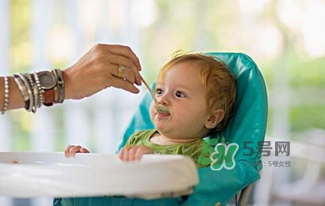 寶寶多大能吃龍利魚？幾個(gè)月的寶寶可以吃龍利魚