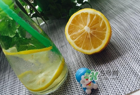 蘇打水有什么作用？喝蘇打水有什么好處