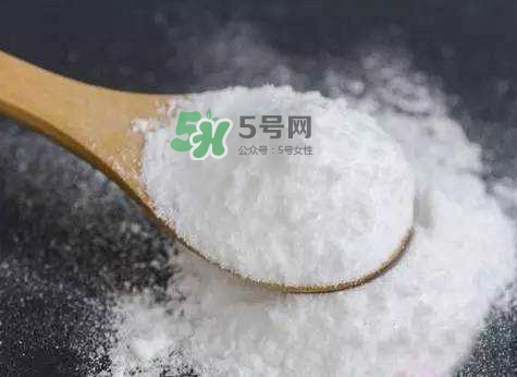 小蘇打和蘇打水一樣嗎？蘇打水和小蘇打的區(qū)別