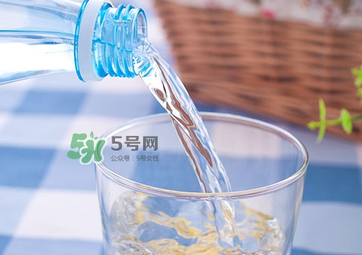 蘇打水一天喝多少最好？蘇打水每天喝多少合適？