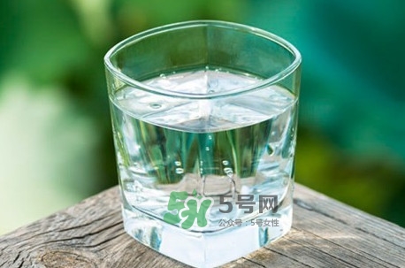 蘇打水什么時候喝最好？蘇打水什么人不能喝