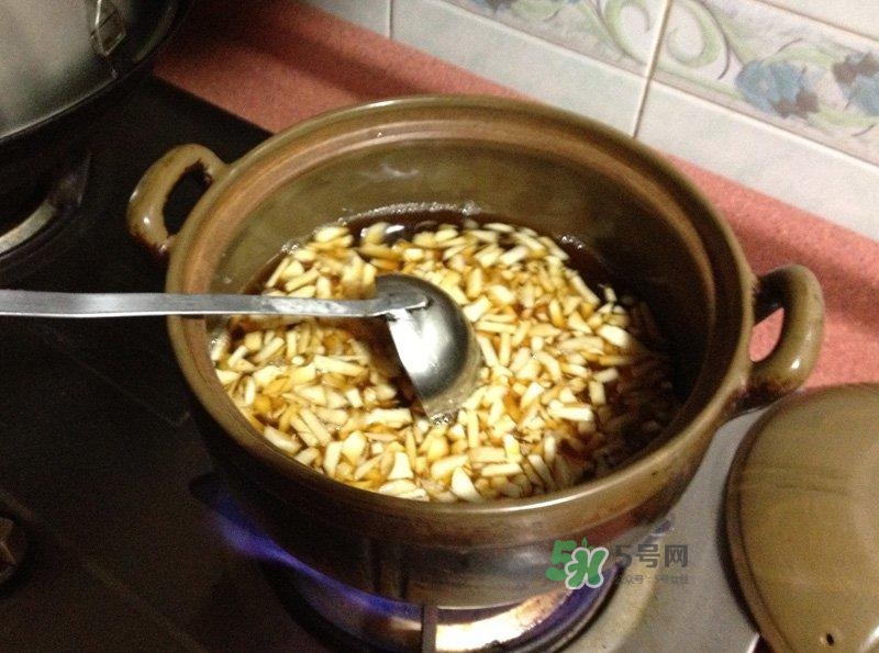 馬蹄糕怎么做才有彈性？馬蹄糕不凝固怎么補(bǔ)救？