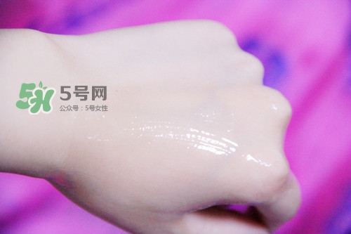 夢妝花萃凈白調(diào)理水怎么樣？夢妝花萃凈白調(diào)理水能補水嗎？