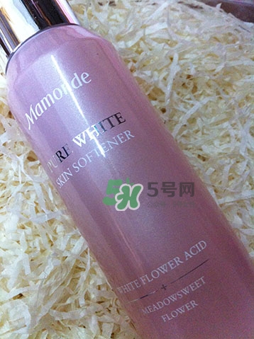 夢妝花萃凈白調(diào)理水怎么樣？夢妝花萃凈白調(diào)理水能補水嗎？