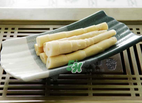 苦筍可以和排骨一起煮嗎？排骨能和苦筍一起吃嗎