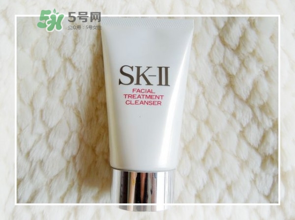 SK2護(hù)膚潔面霜怎么樣？sk2潔面霜是洗面奶嗎？