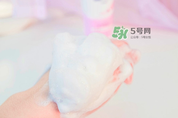 碧柔卸妝潔面乳好用嗎？碧柔卸妝潔面乳怎么用？