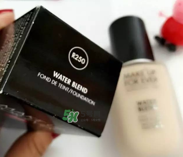 玫珂菲水粉霜怎么樣？玫珂菲全新雙用水粉霜好用嗎？