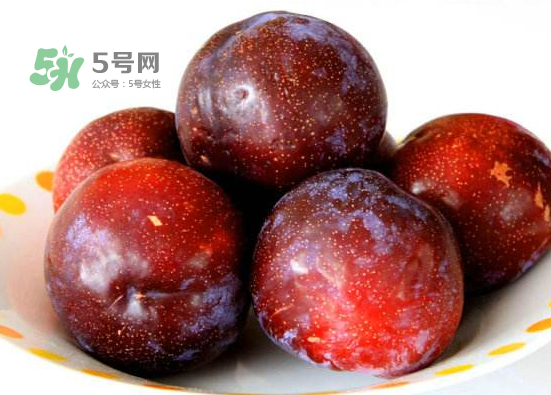 黑布林可以和葡萄一起吃嗎？黑布林和葡萄一起吃好嗎？