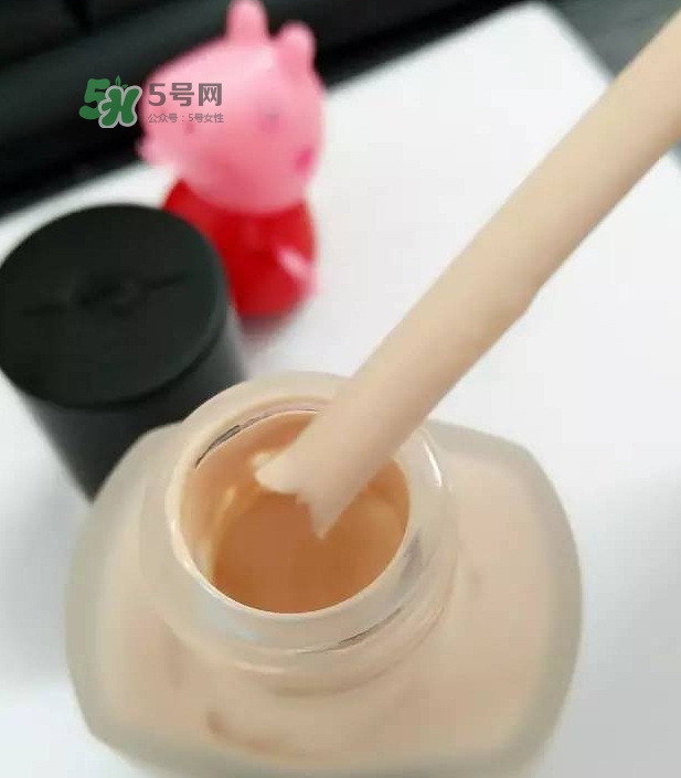 玫珂菲水粉霜怎么樣？玫珂菲全新雙用水粉霜好用嗎？