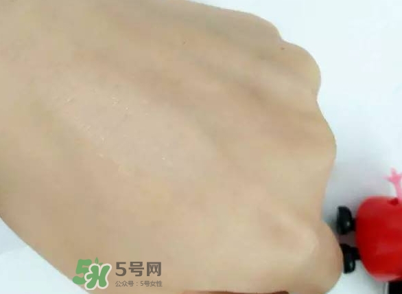 玫珂菲水粉霜怎么樣？玫珂菲全新雙用水粉霜好用嗎？