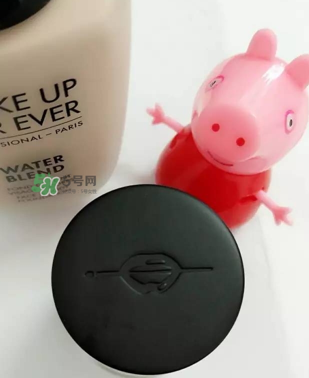 玫珂菲水粉霜怎么樣？玫珂菲全新雙用水粉霜好用嗎？