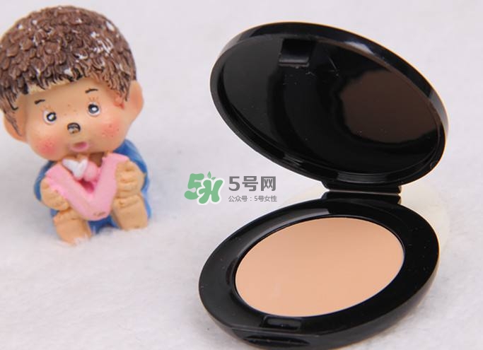 Bobbi Brown芭比波朗粉凝霜怎么樣？芭比波朗無感持妝粉凝霜好用嗎？