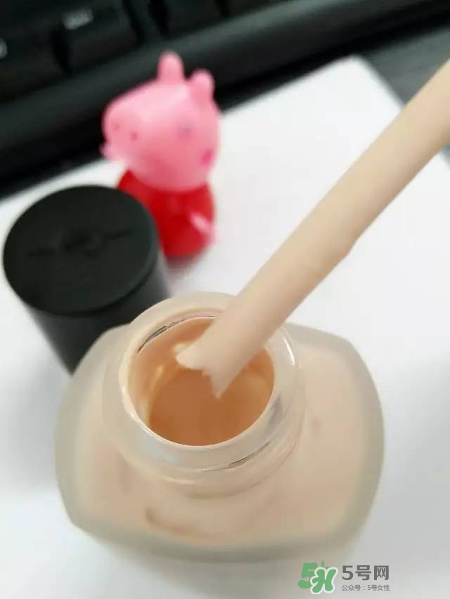 玫珂菲水粉霜怎么樣？玫珂菲全新雙用水粉霜好用嗎？