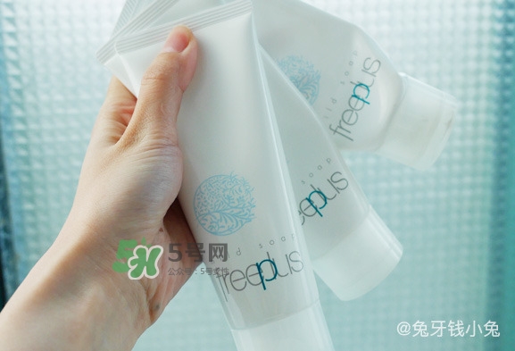 哪種護(hù)膚品可以深層清潔臉部毛孔 深層清潔的護(hù)膚品推薦 哪種護(hù)膚品可以深層清潔臉部毛孔 深層清潔的護(hù)膚品推薦