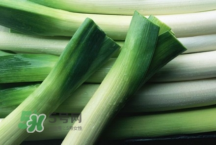 男人吃蔥壯陽嗎？男人吃蔥有什么好處？